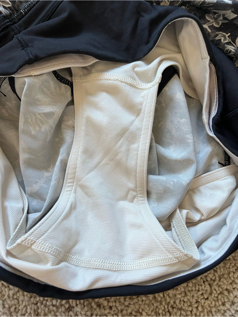 Lululemon Flowabunga Runtimes Short - Picture 4 of 7